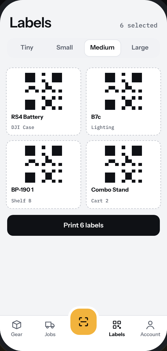 Labels screen: four medium QR labels selected and a Print button